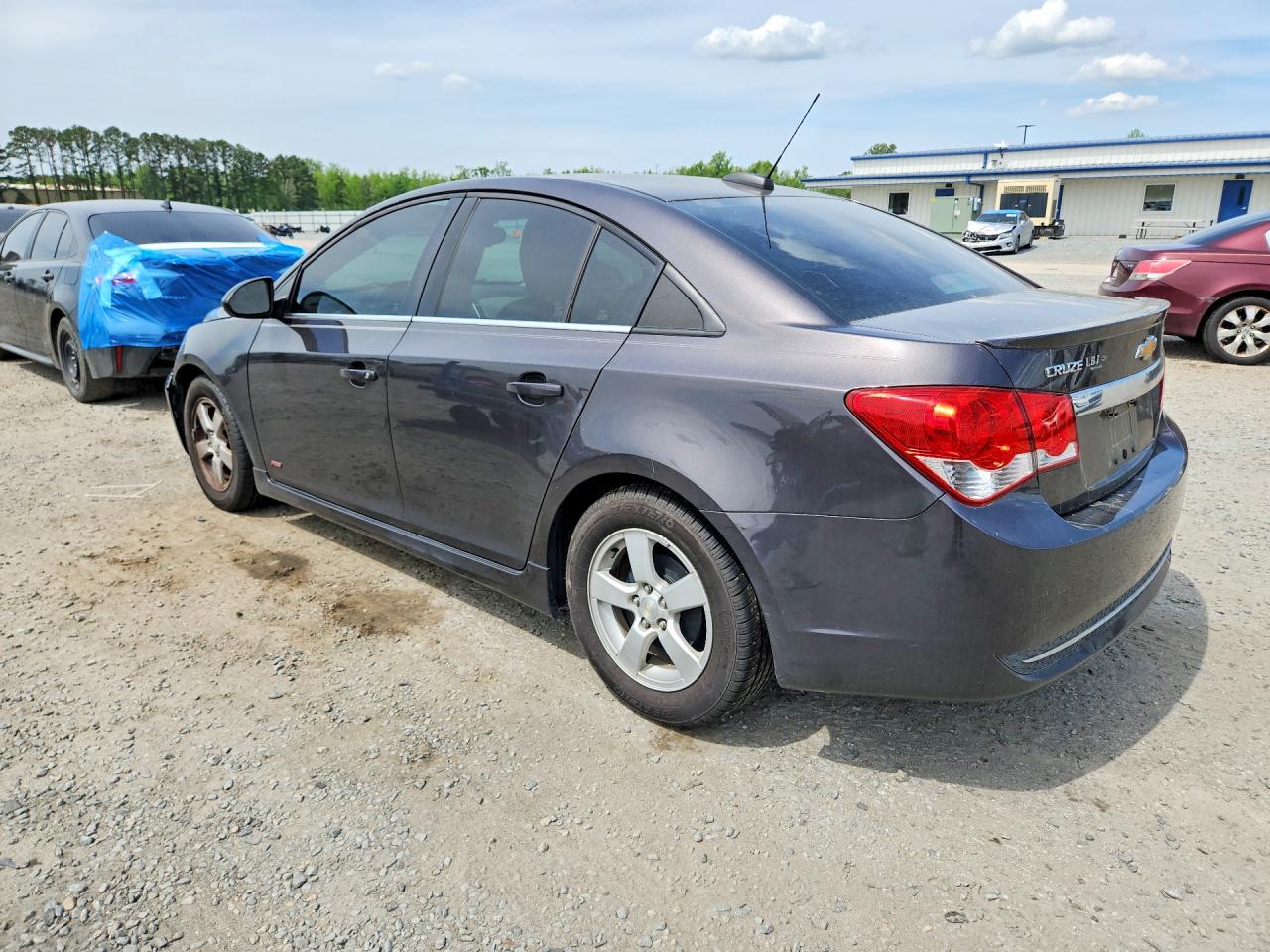 2016 Chevrolet Cruze VIN 1G1PE5SB2G7209603 photo 2