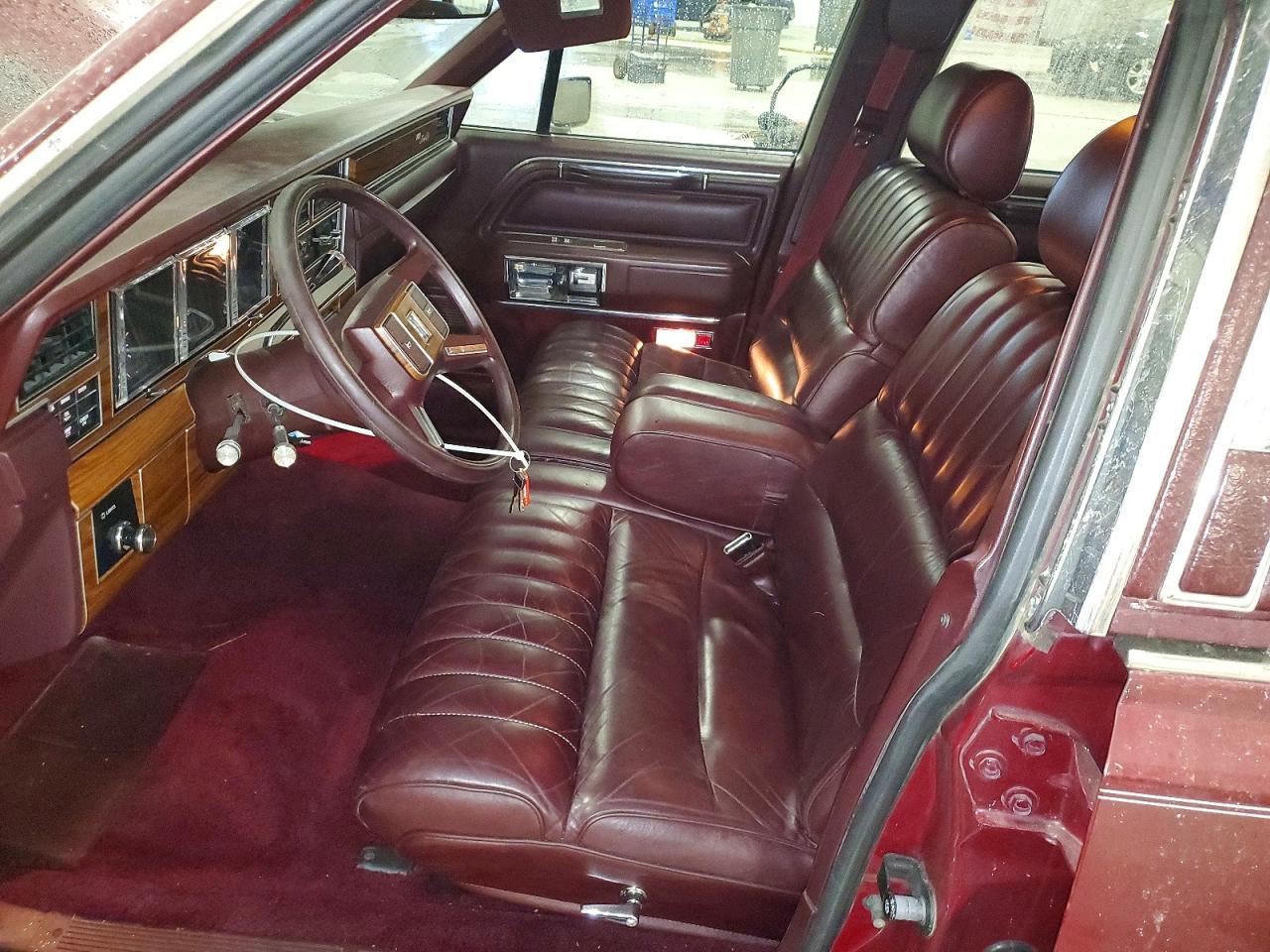 1988 LINCOLN Towncar VIN 1LNBM81F9JY842929 photo 7