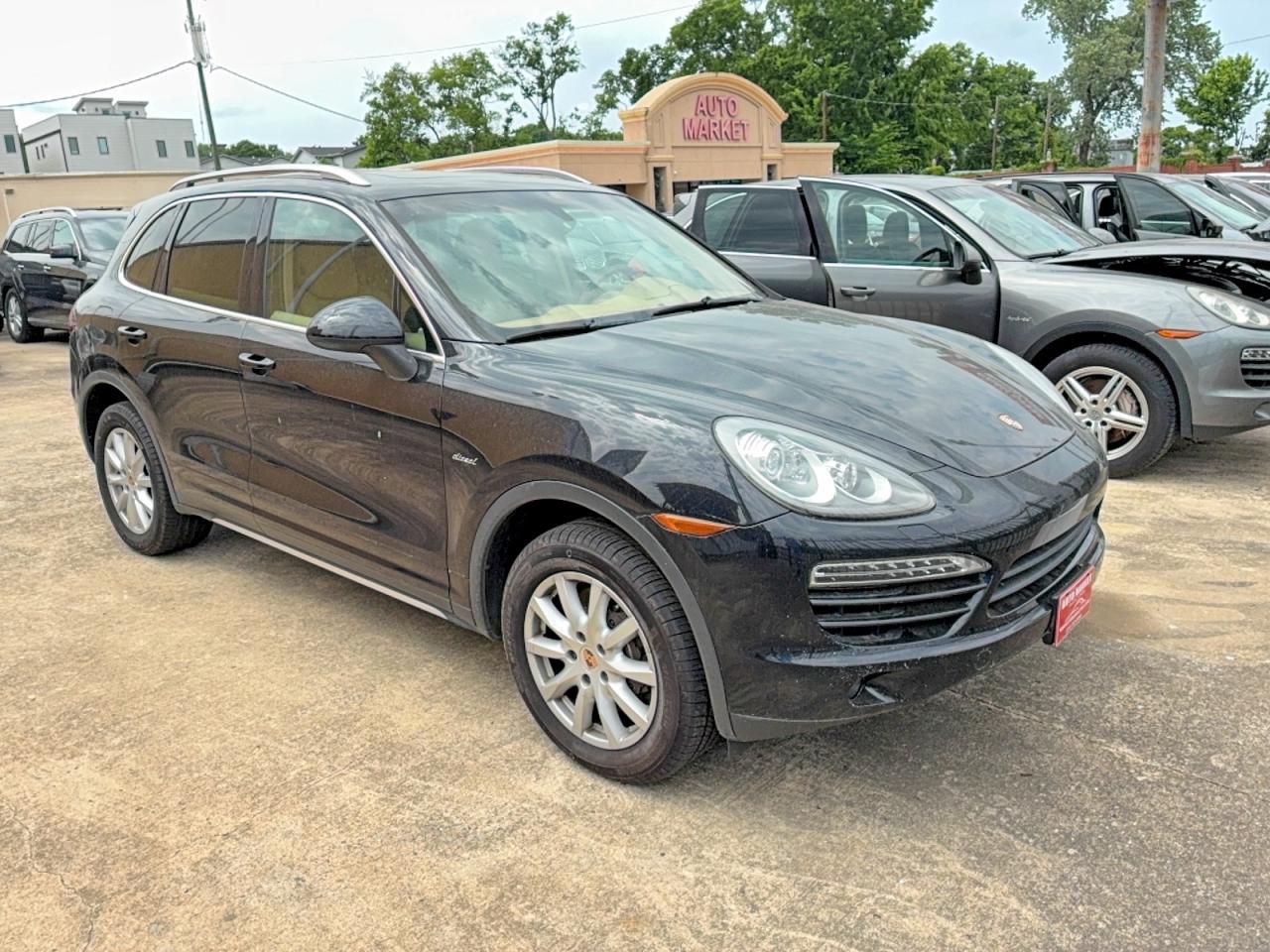 2013 Porsche Cayenne VIN WP1AF2A25DLA33125 photo 1