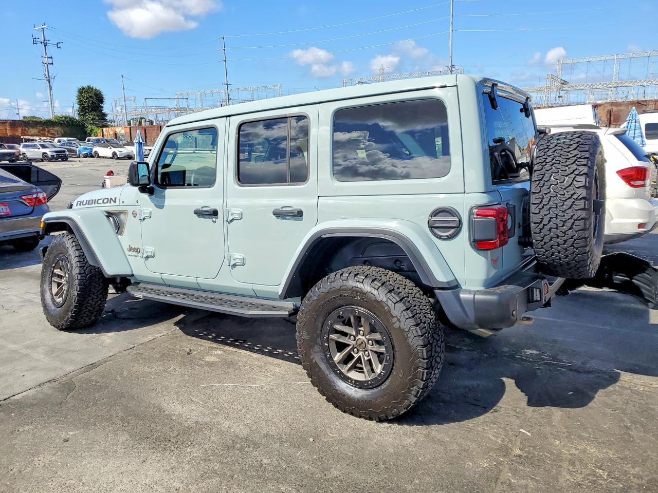 2024 Jeep Wrangler / VIN 1C4RJXSJ4RW320872 photo 2