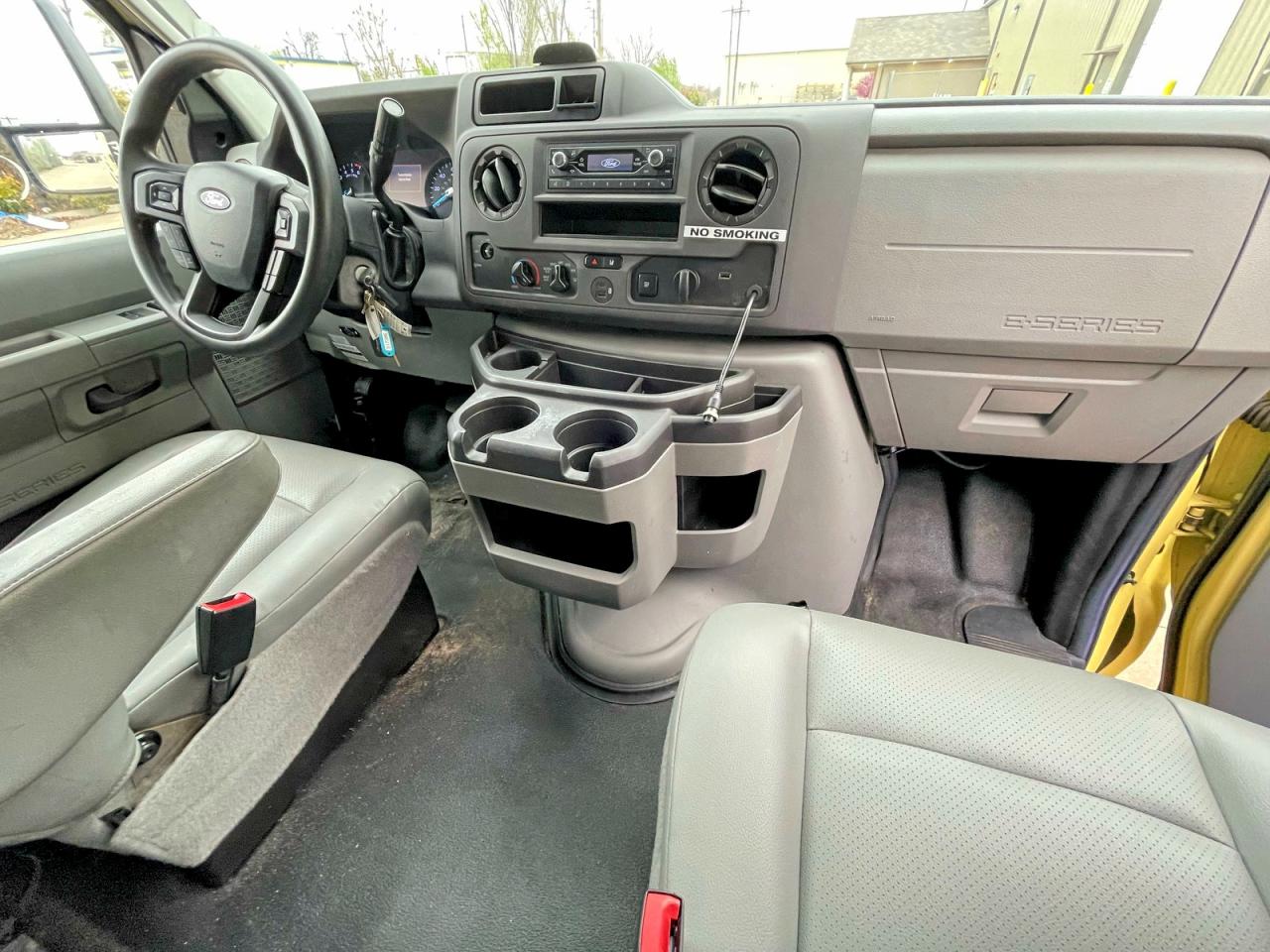 2021 Ford Econoline VIN 1FDXE4FN8MDC34245 photo 9