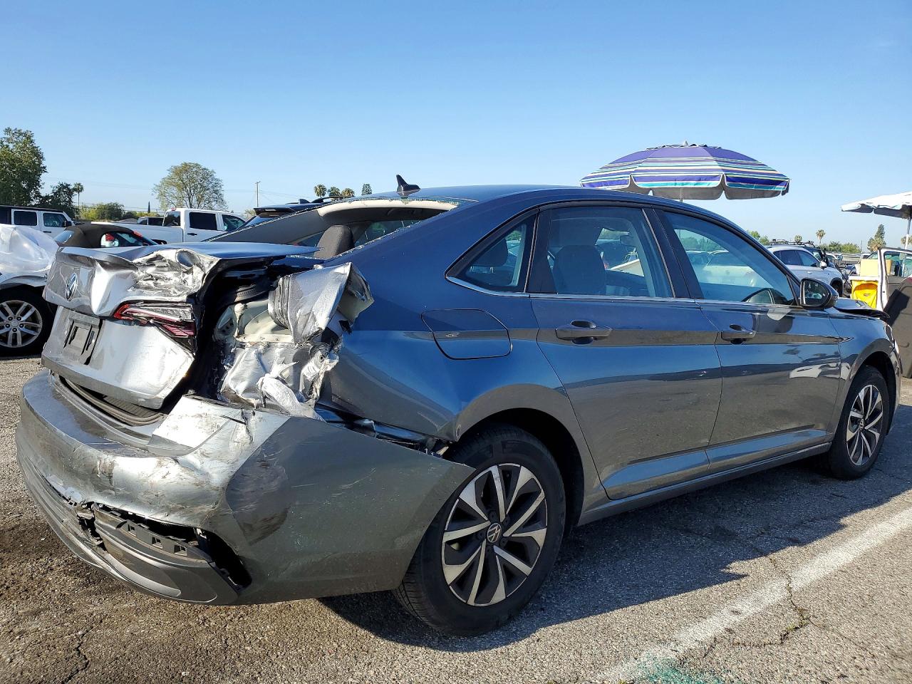 2023 VOLKSWAGEN Jetta VIN 3VW5M7BU6PM035388 photo 3