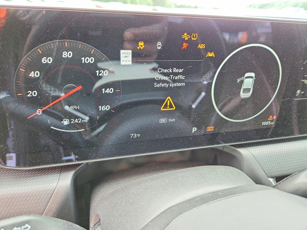 2025 Kia K4 VIN 3KPFW4DE7SE247452 photo 9