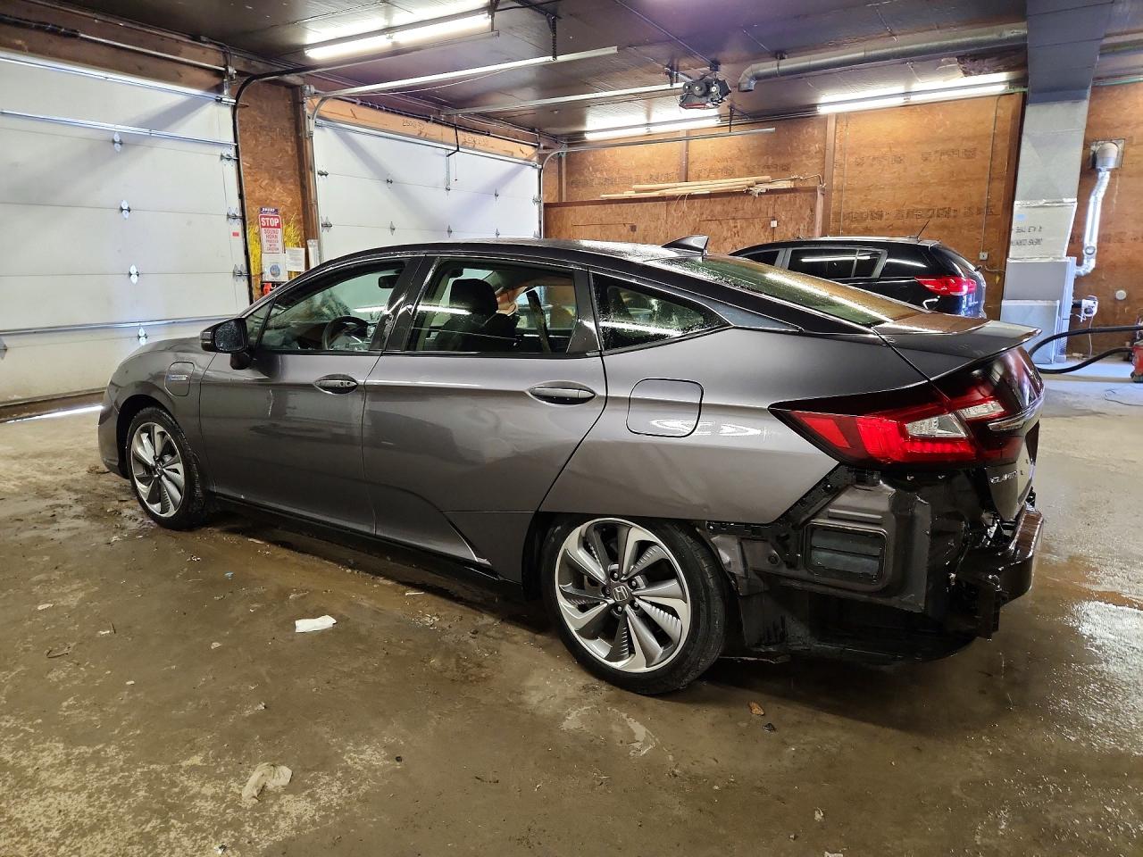 2018 Honda Clarity VIN JHMZC5F14JC005292 photo 2