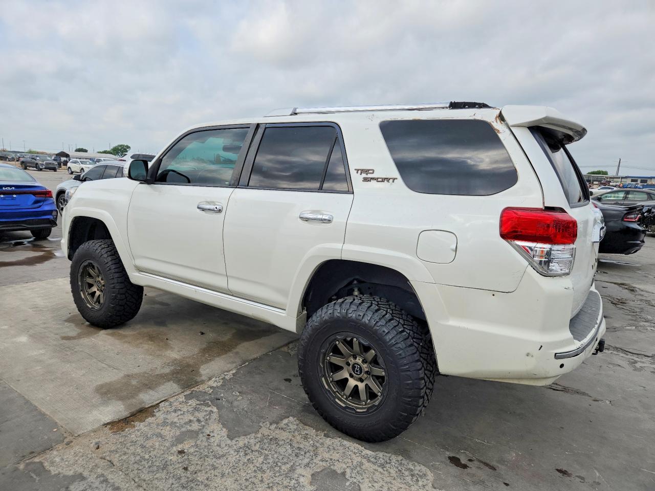 2011 Toyota 4runner VIN JTEBU5JR5B5040518 photo 2