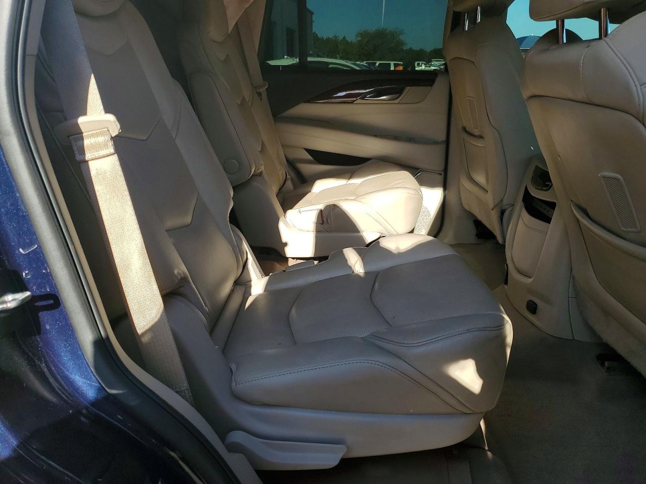 2017 Cadillac Escalade VIN 1GYS4CKJ5HR168092 photo 11
