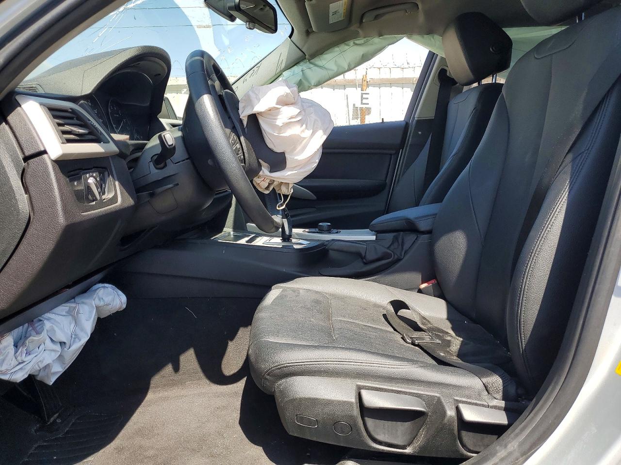 2016 BMW 3 series VIN WBA8A9C56GK617135 photo 7