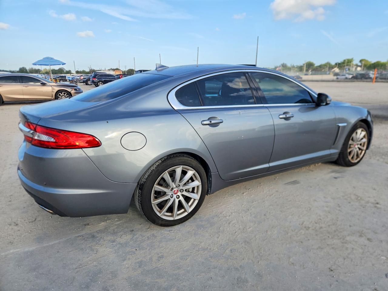 2015 Jaguar Xf VIN SAJWA0FSXFPU50496 photo 3