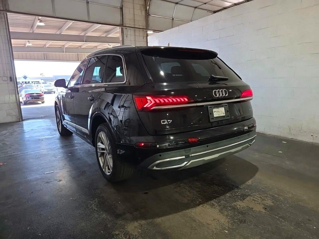 2020 Audi Q7 VIN WA1LXAF74LD002277 photo 4
