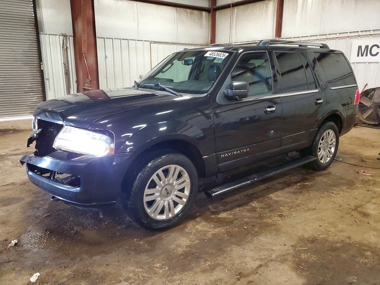 2014 Lincoln Navigator VIN 5LMJJ2J51EEL07008 photo 1