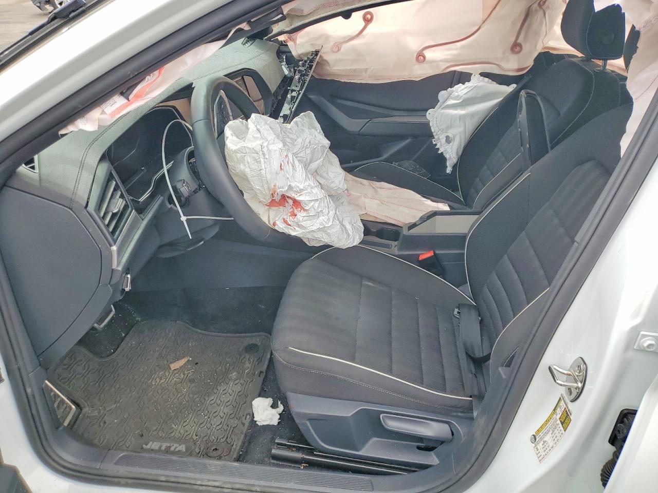 2024 Jetta VIN 3VWBM7BU7RM029797 photo 7
