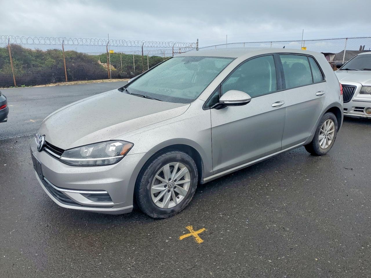 2018 Volkswagen Golf VIN 3VWG17AU6JM293100 photo 1