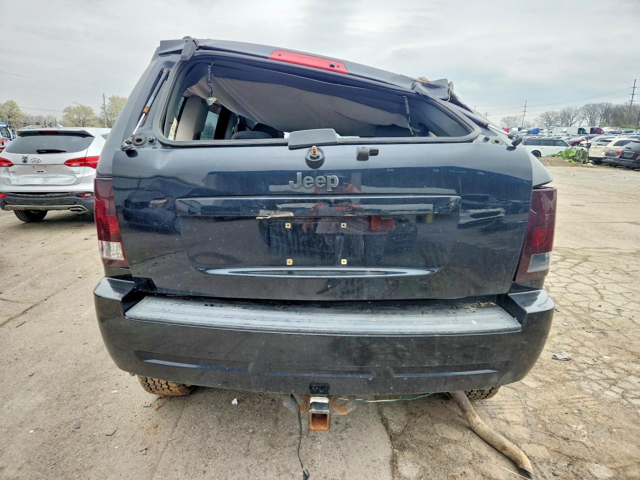 2007 Jeep Cherokee VIN 1J8HR48P77C548435 photo 6