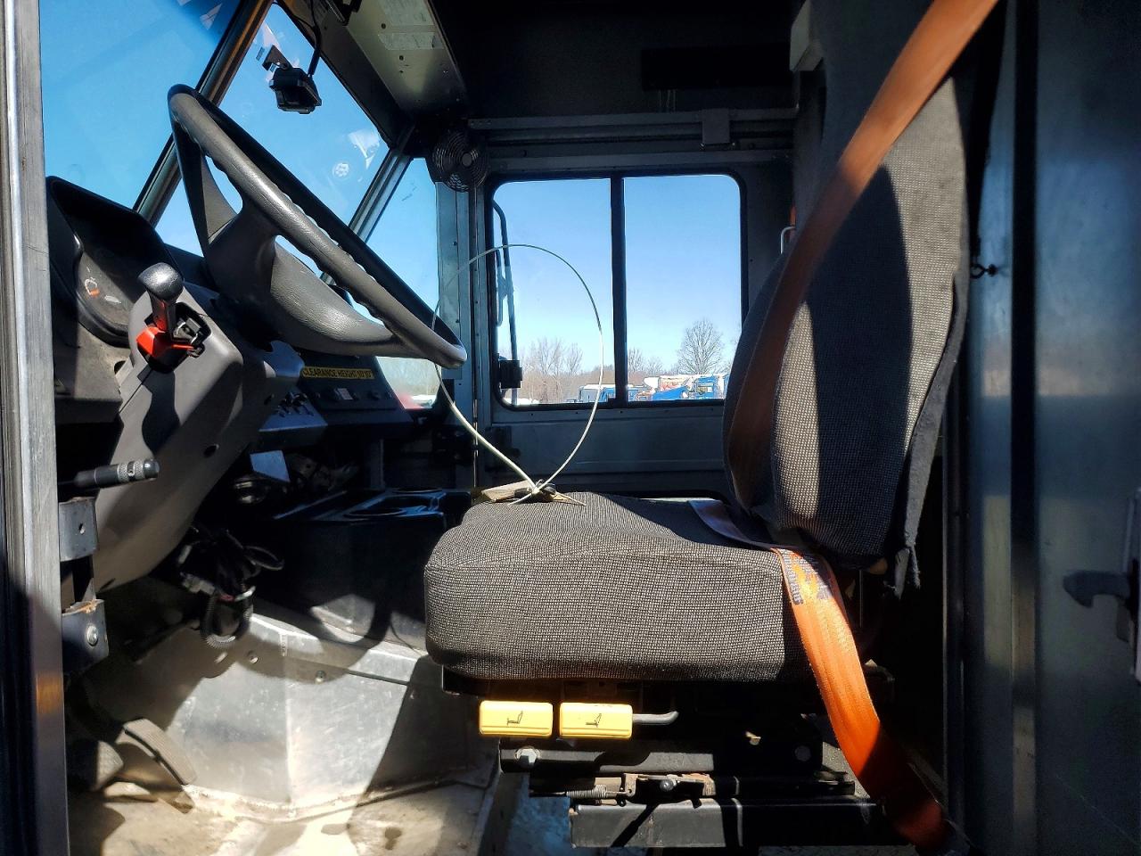 2021 FREIGHTLINER All other VIN 4UZAC2EA2MCMN0211 photo 7