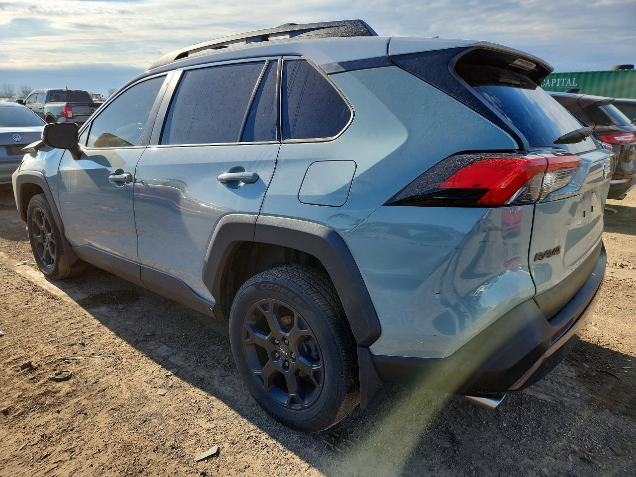 2020 Toyota Rav4 VIN 2T3J1RFV9LC061065 photo 2