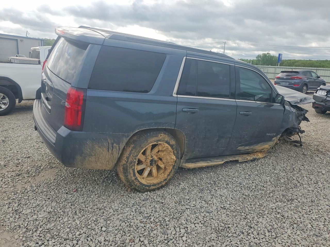 2019 CHEV Tahoe VIN 1GNSKAKC5KR138851 photo 3