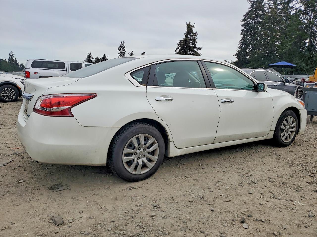 2013 NISS Altima VIN 1N4AL3AP8DN585062 photo 3