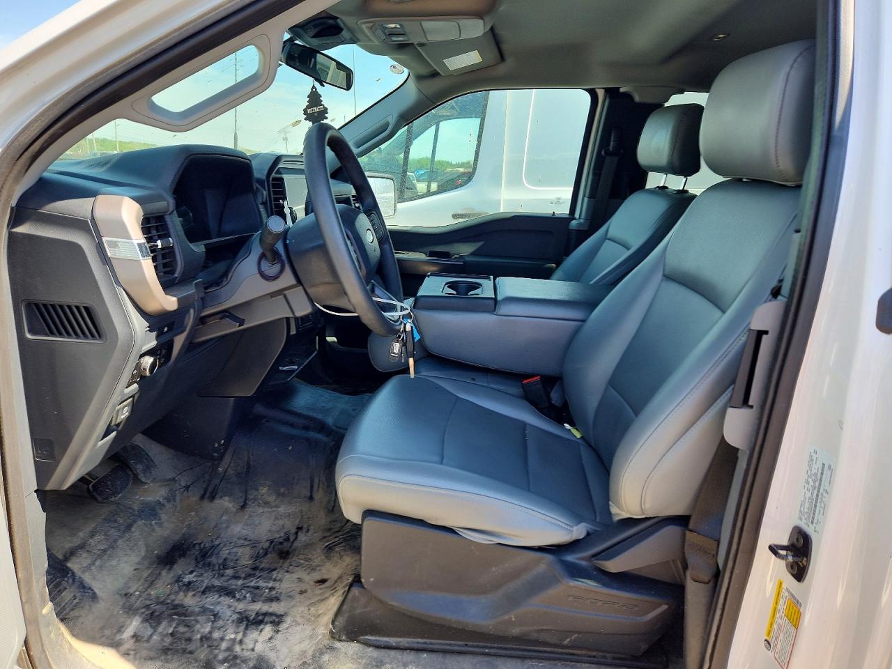 2025 Ford F150 VIN 1FTFX1L83SKD05710 photo 7