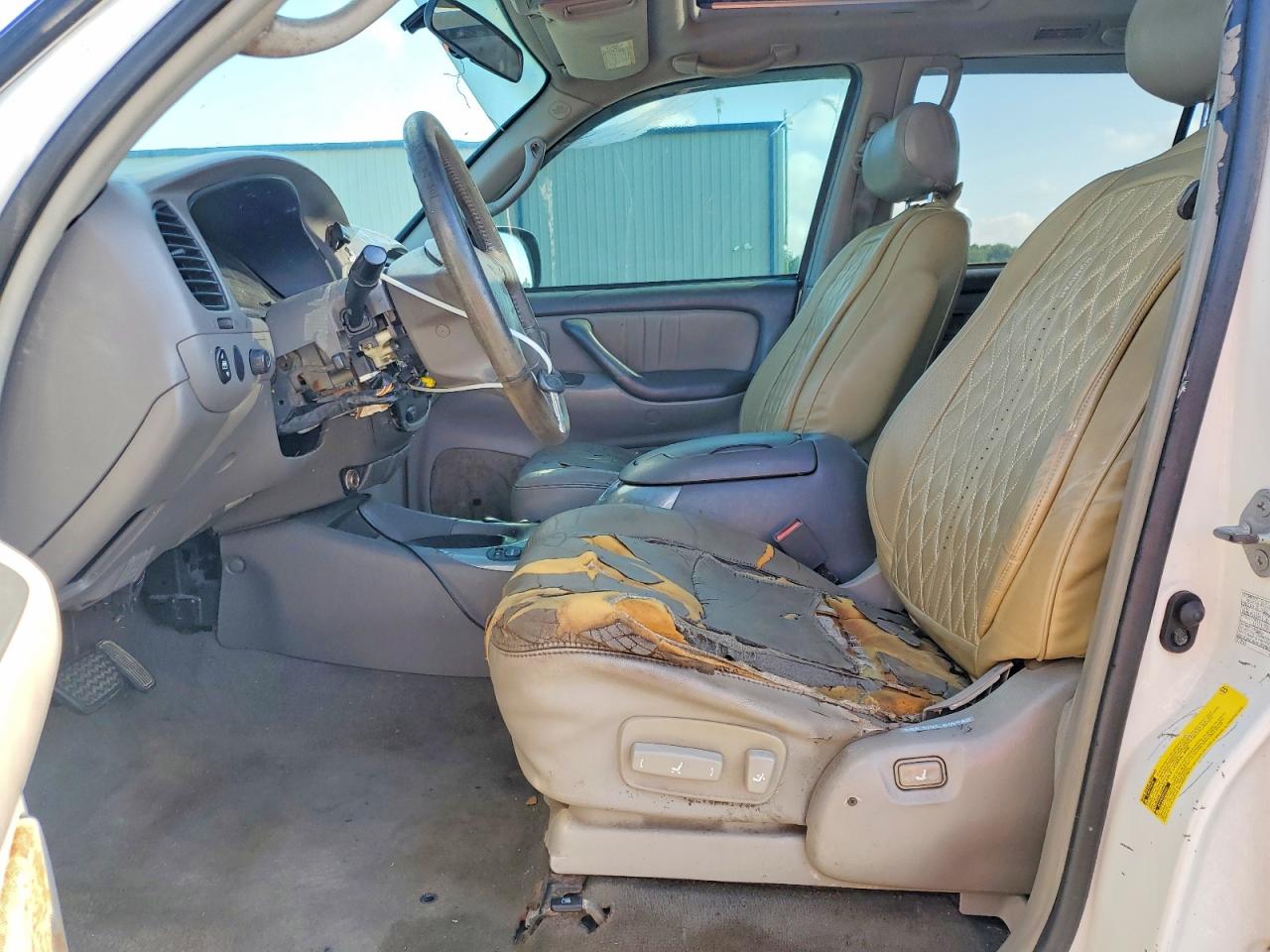 2002 Toyota Sequoia VIN 5TDZT38AX2S093364 photo 7