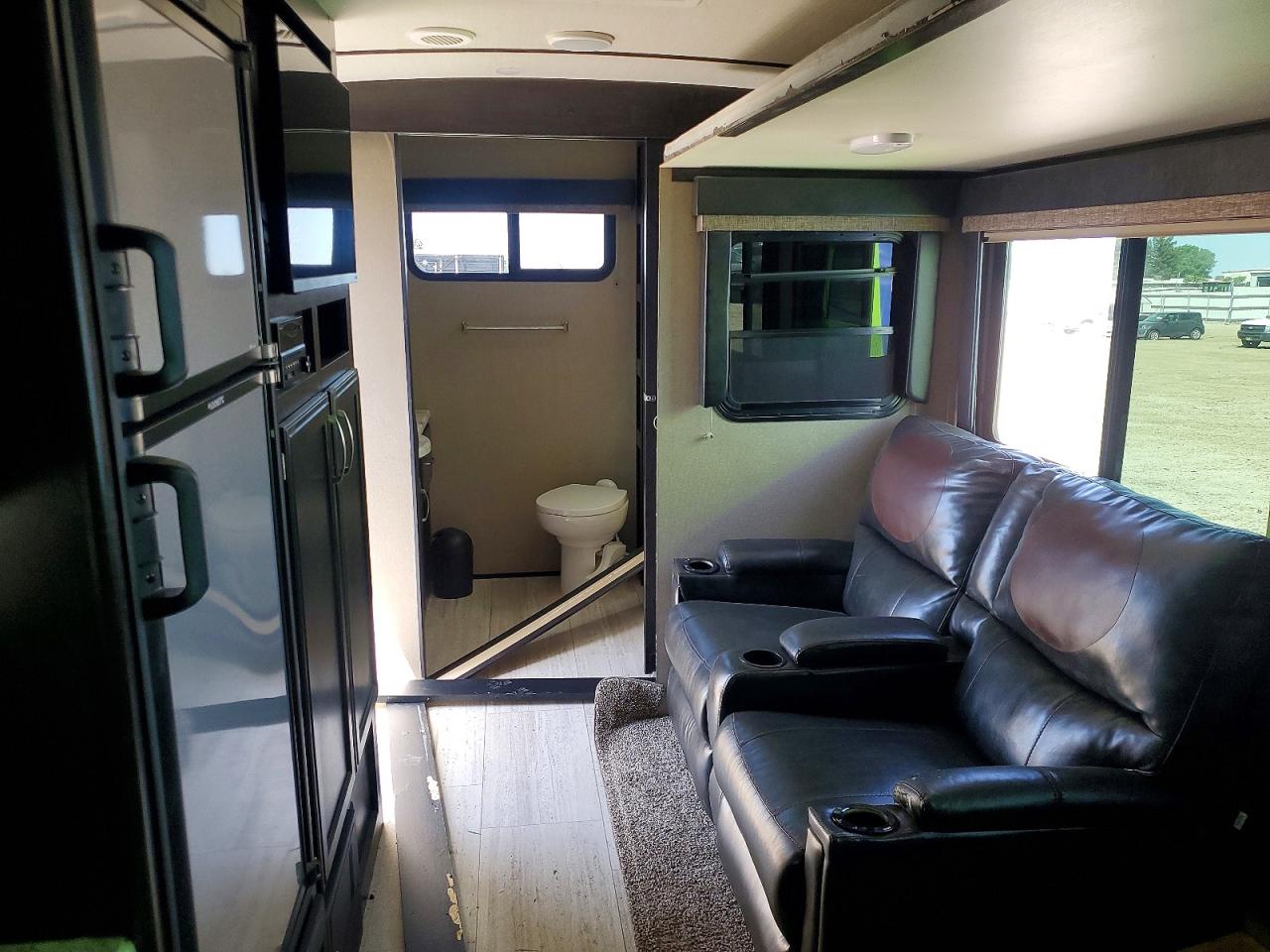 2018 GRAND Trailer VIN 573TE3029J6605904 photo 5