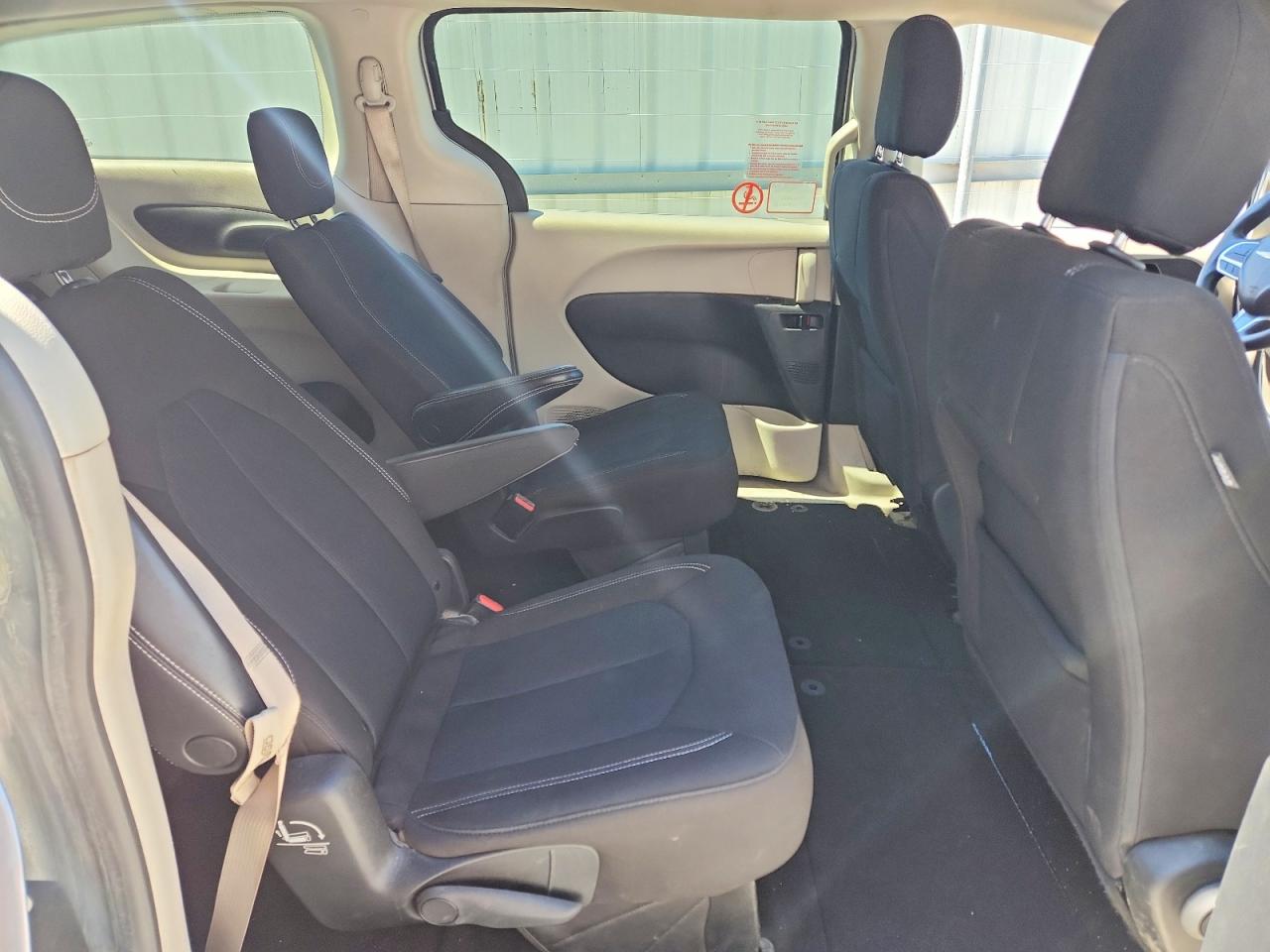 2021 Chrysler Minivan VIN 2C4RC1CG9MR580275 photo 11
