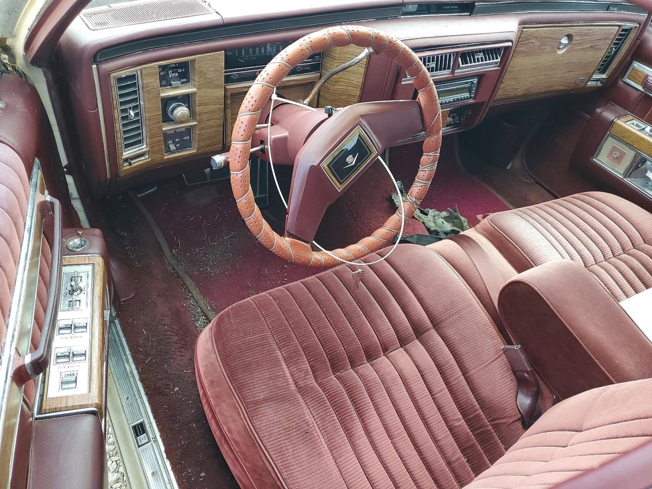 1983 Cadillac Deville VIN 1G6AD6982D9133559 photo 8