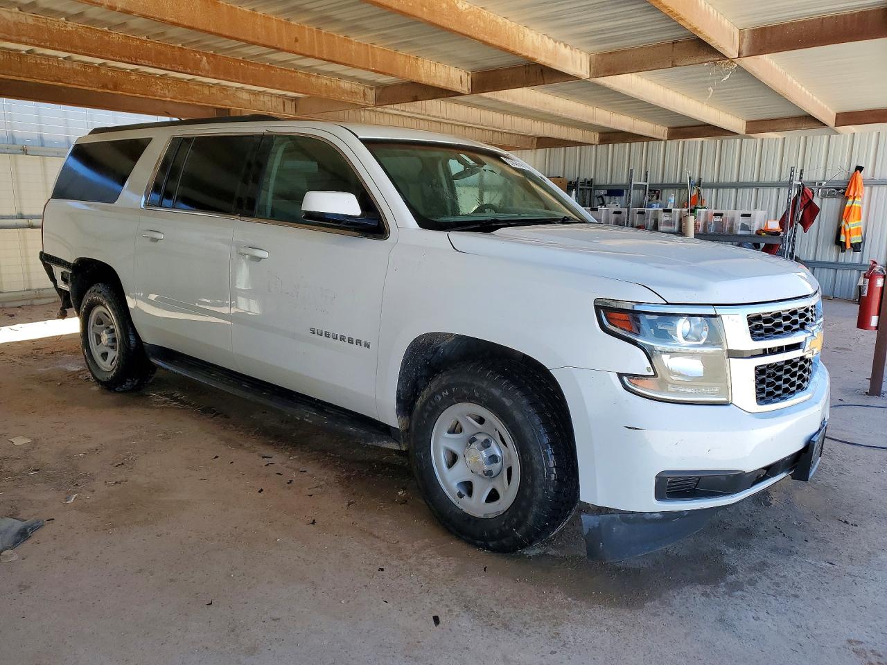 2017 Chevrolet Suburban VIN 1GNSKKEC8HR356082 photo 4