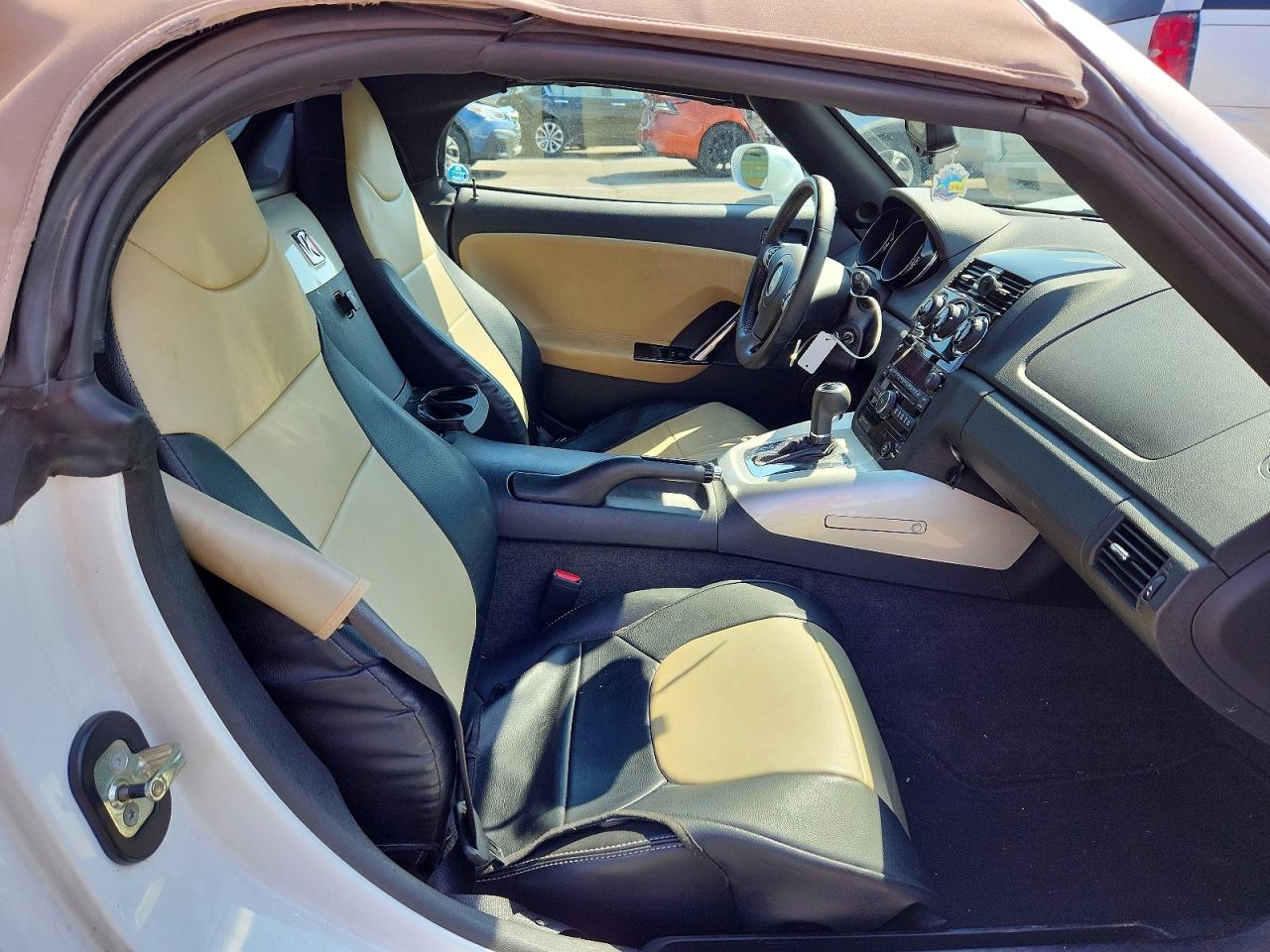 2007 Saturn Sky VIN 1G8MG35X67Y141584 photo 10