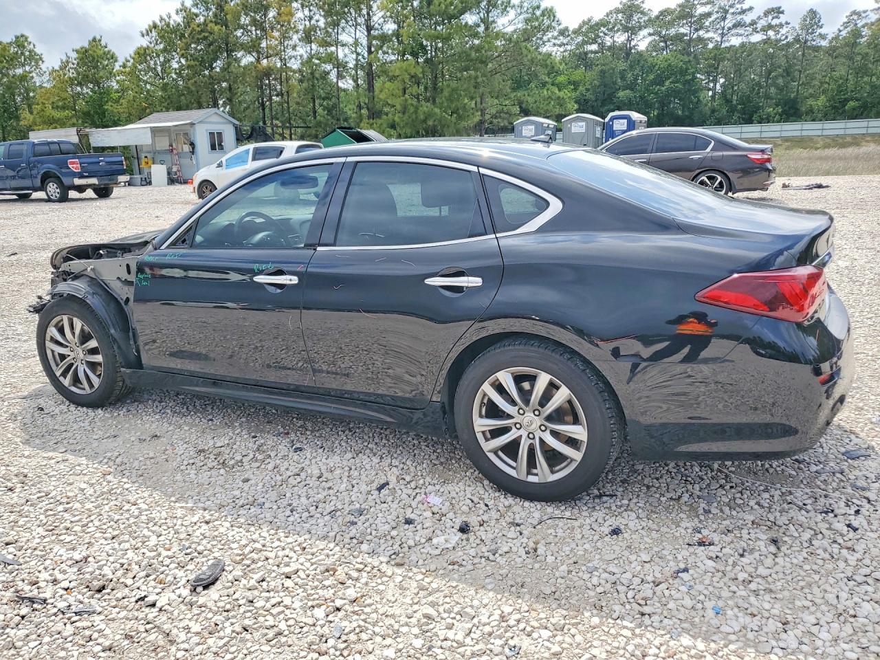 2015 INFINITI Q70 VIN JN1BY1AP9FM540714 photo 2