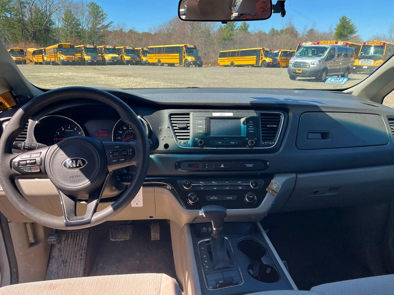 2018 Kia SEDONA VIN KNDMA5C12J6400723 photo 9