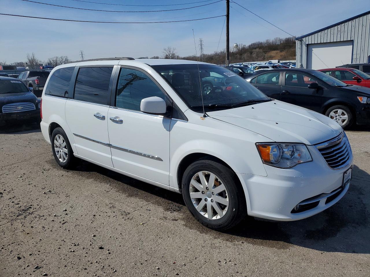 2016 Chrysler Minivan VIN 2C4RC1BG1GR253200 photo 4