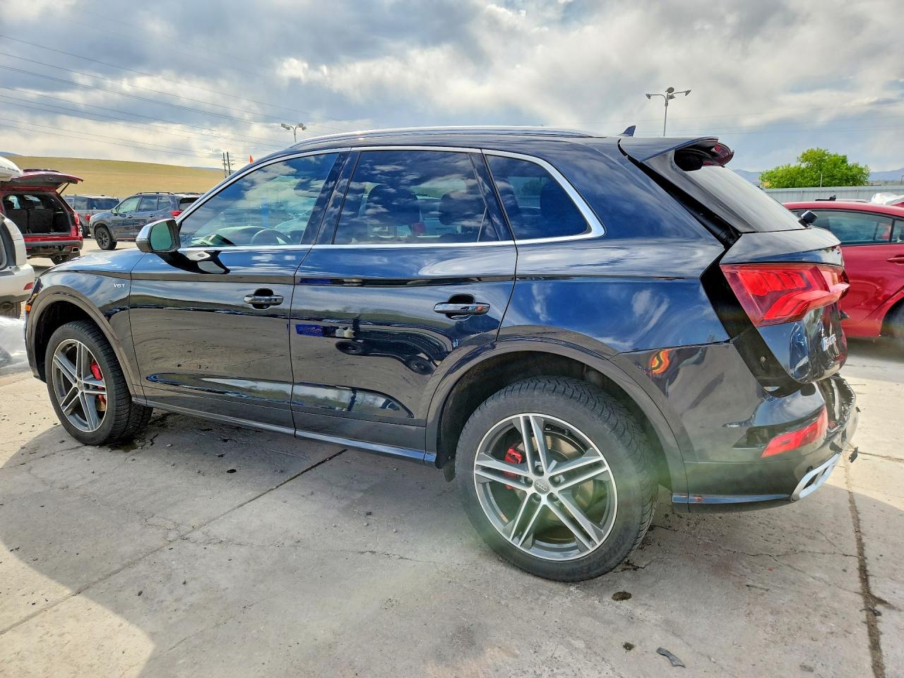 2018 Audi Sq5 VIN WA1A4AFY9J2073606 photo 2