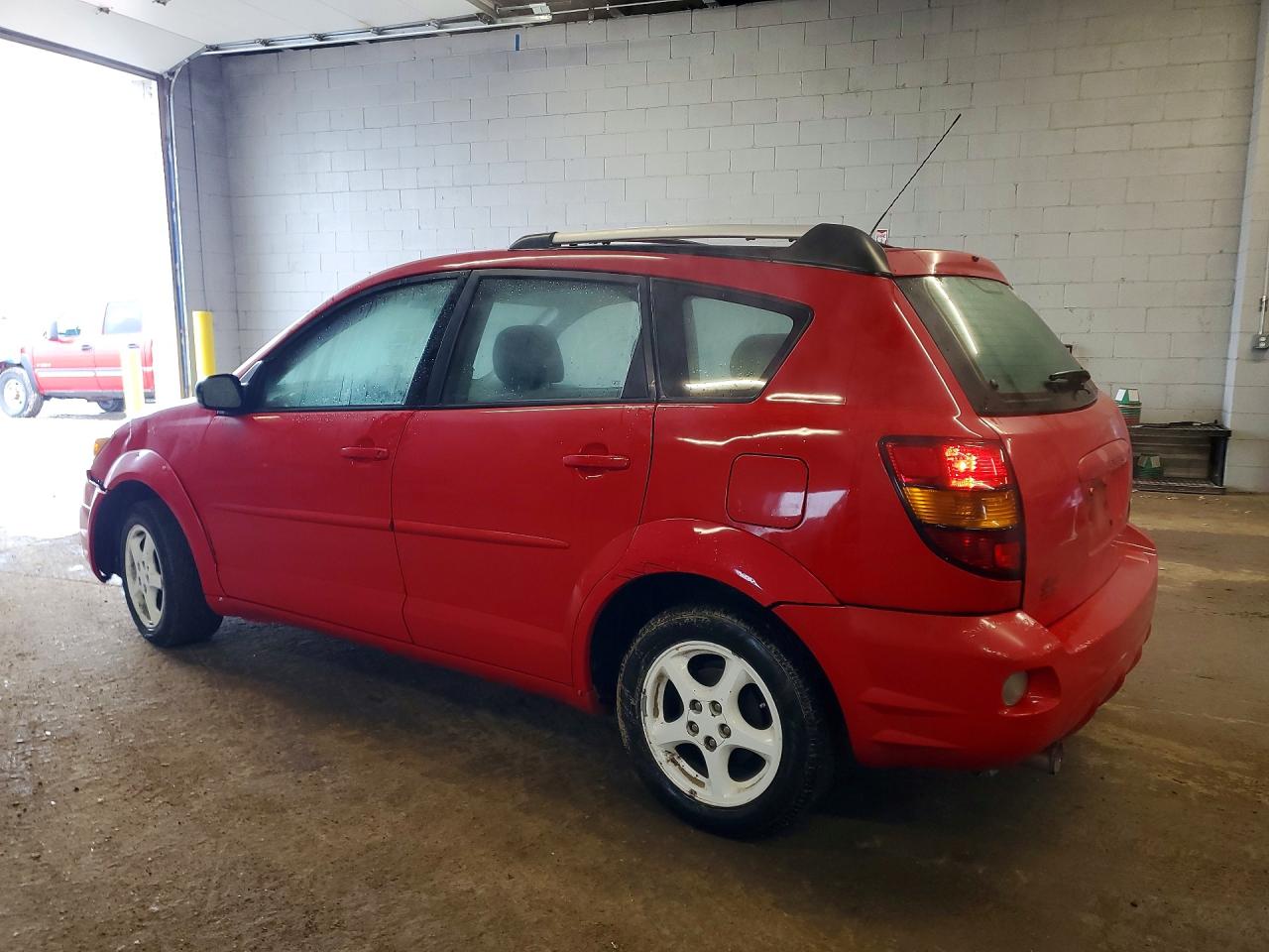 2003 Pontiac Vibe VIN 5Y2SL62833Z469556 photo 2