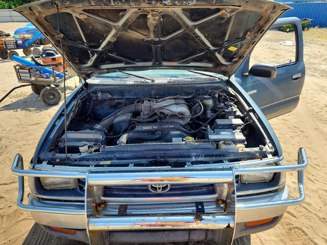 1997 Toyota Tacoma VIN 4TAWN72N7VZ326972 photo 11
