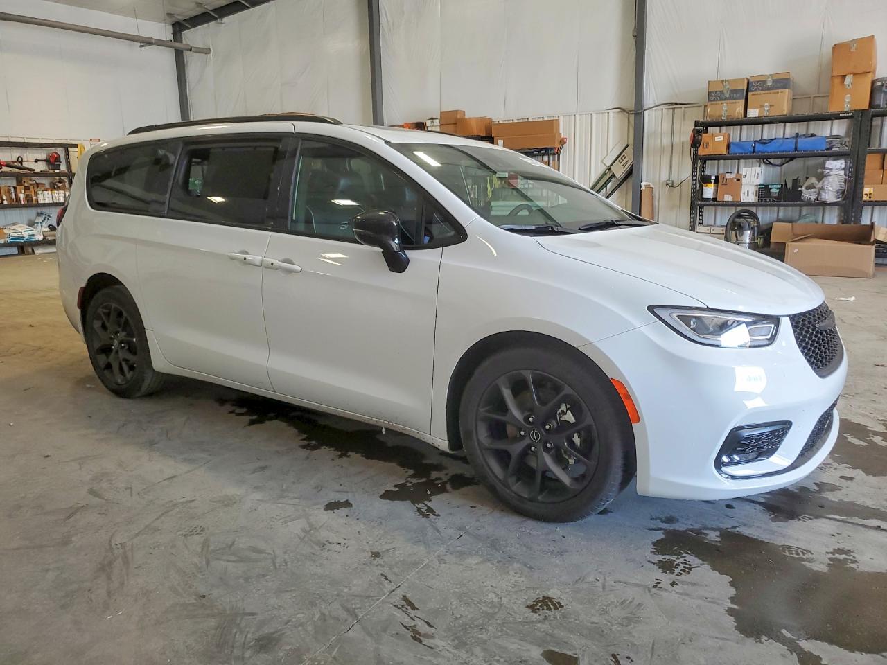 2026 Chrysler Pacifica VIN 2C4RC1GG5TR170002 photo 4