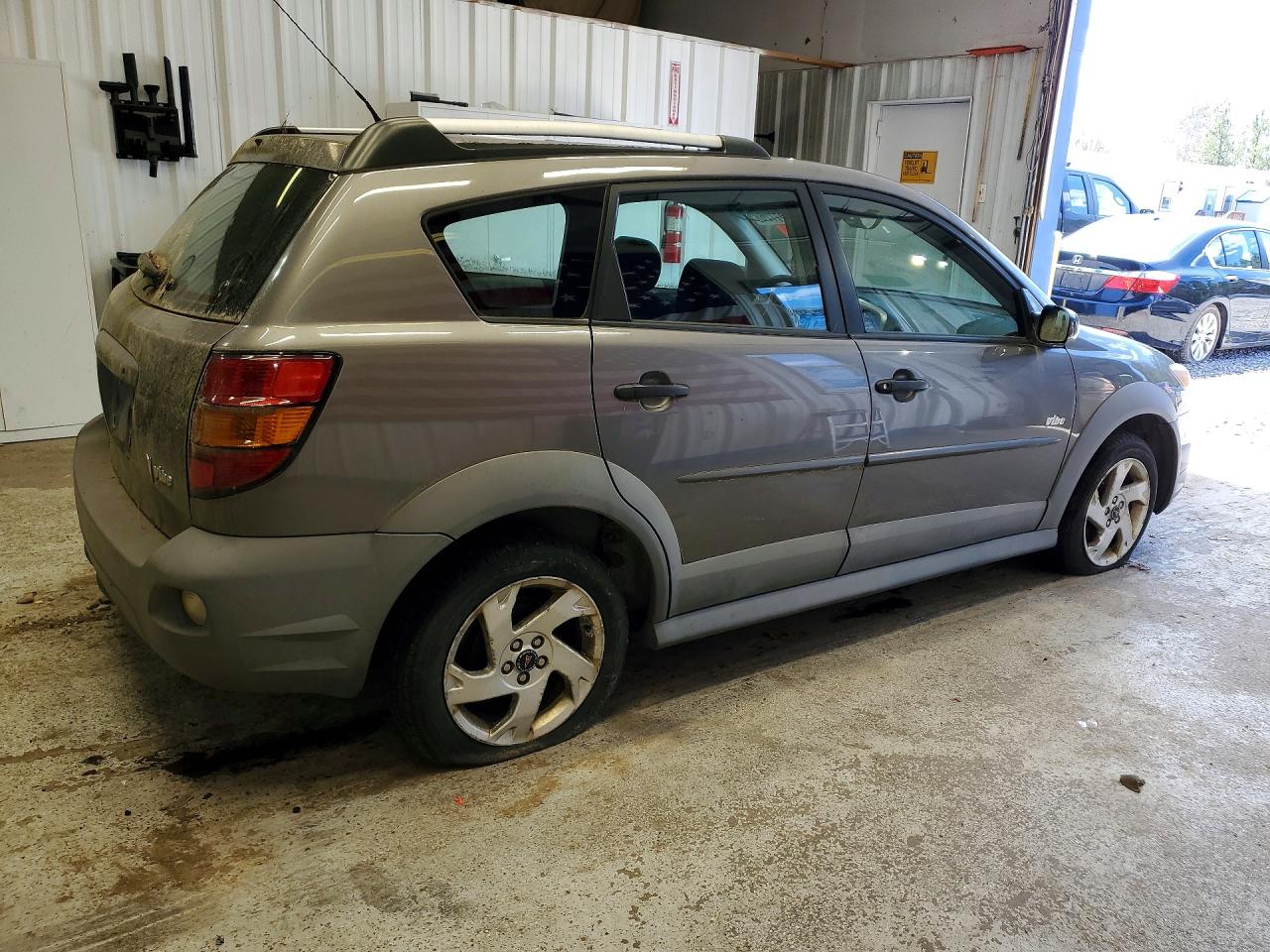 2006 Pontiac Vibe VIN 5Y2SM65836Z461163 photo 3