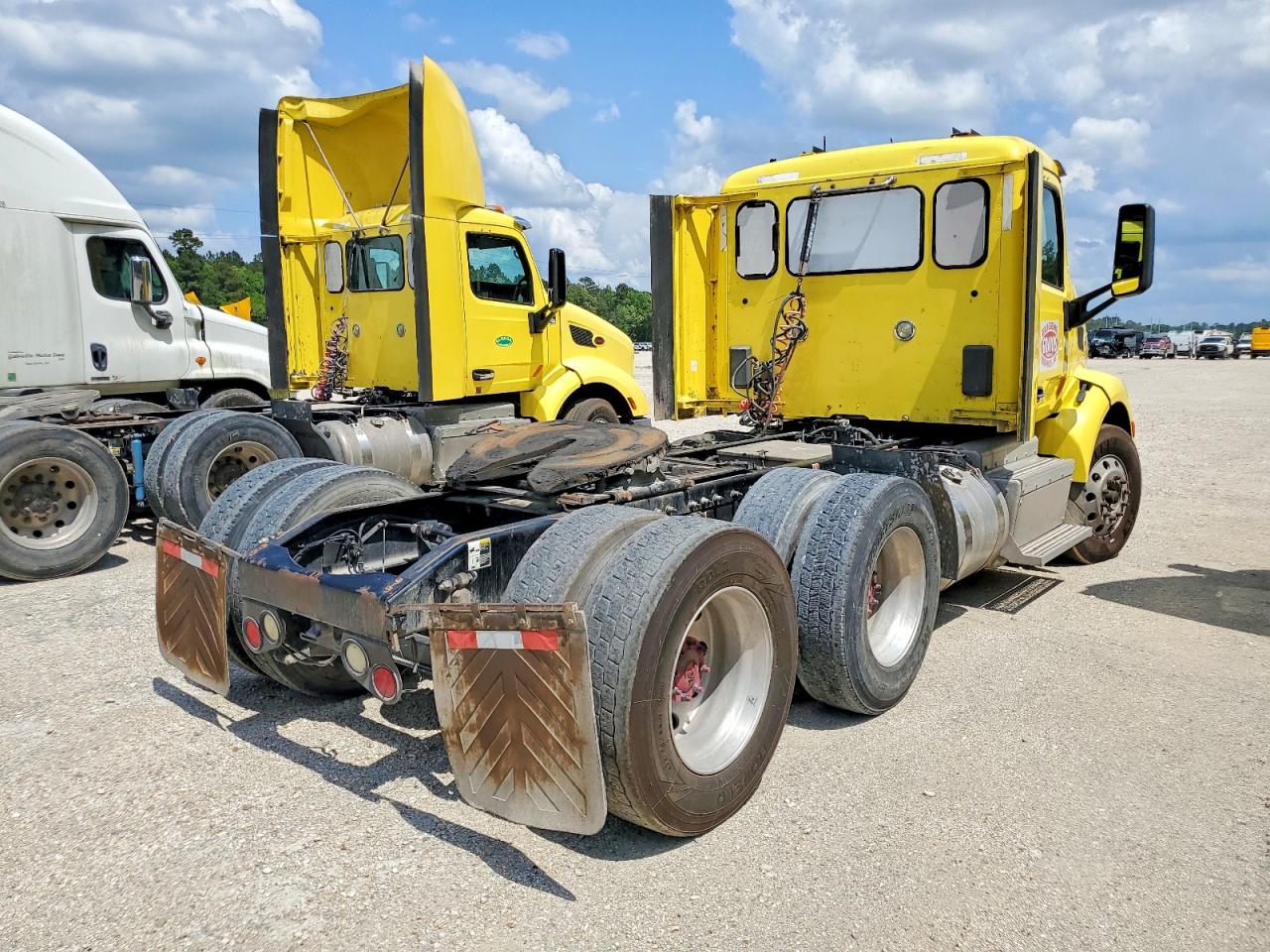 2017 PETERBILT All other VIN 1XPBDP9X2HD421081 photo 4