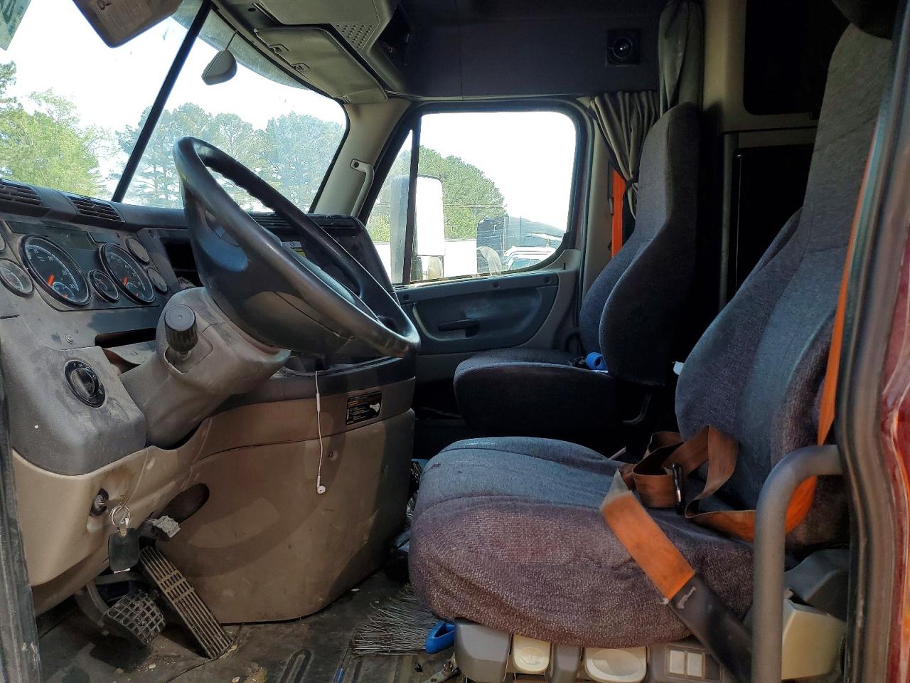 2015 FREIGHTLINER All other VIN 3AKJGLDV3FSGG7297 photo 5