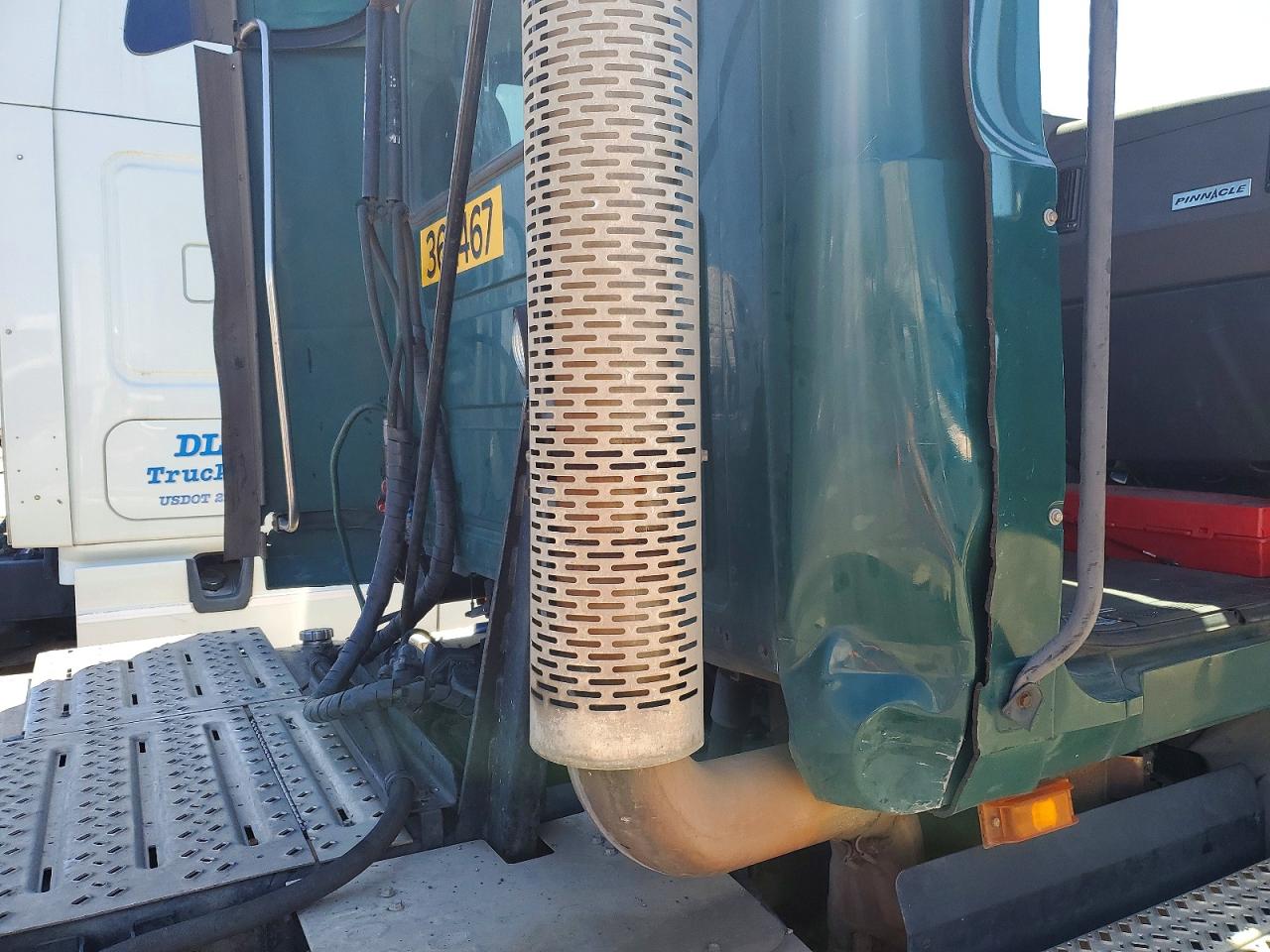 2017 MACK Cxu613 VIN 1M1AW01XXHM009775 photo 9