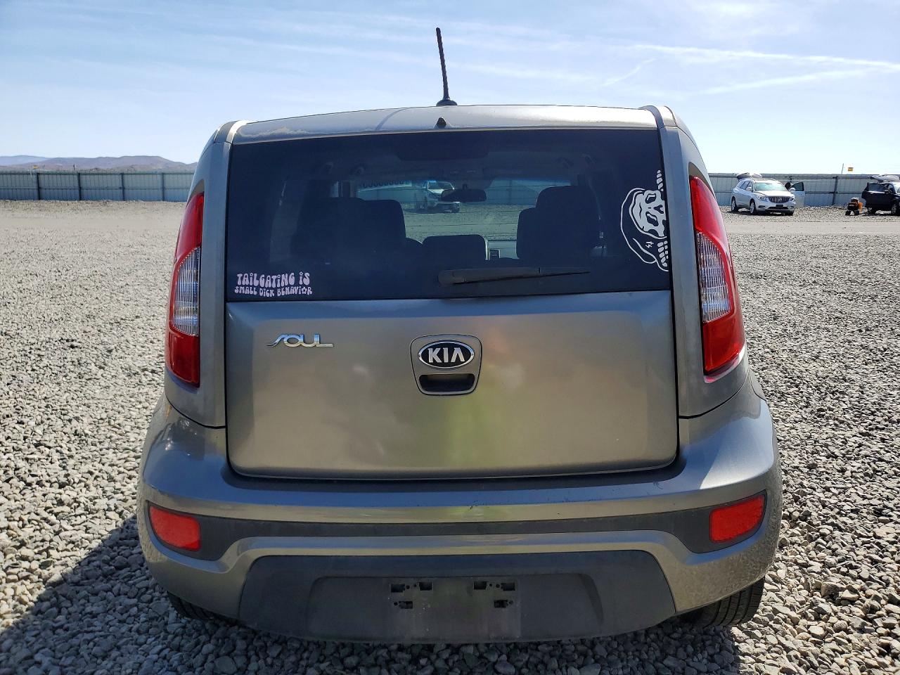 2013 KIA Soul base VIN KNDJT2A56D7529032 photo 6