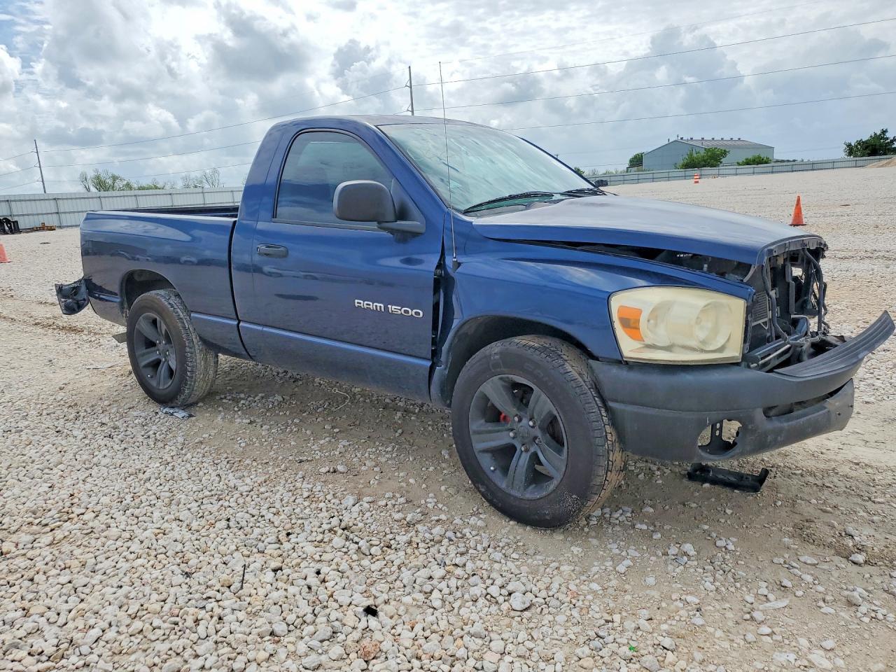 2007 Dodge Ram 1500 s VIN 1D7HA16K07J607699 photo 4