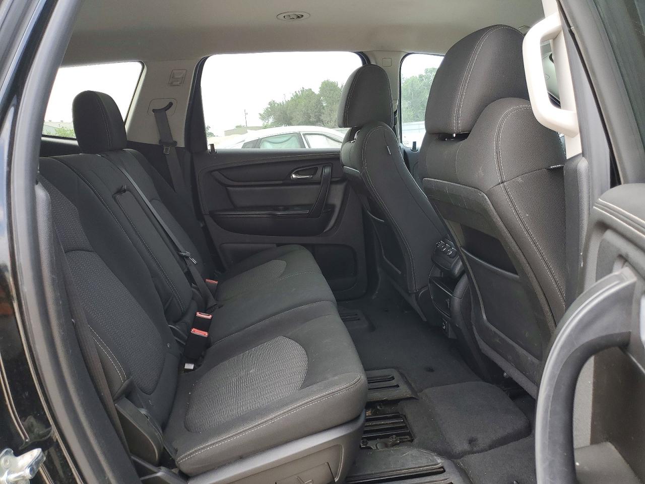 2017 Chev Traverse VIN 1GNKRGKD0HJ349180 photo 11