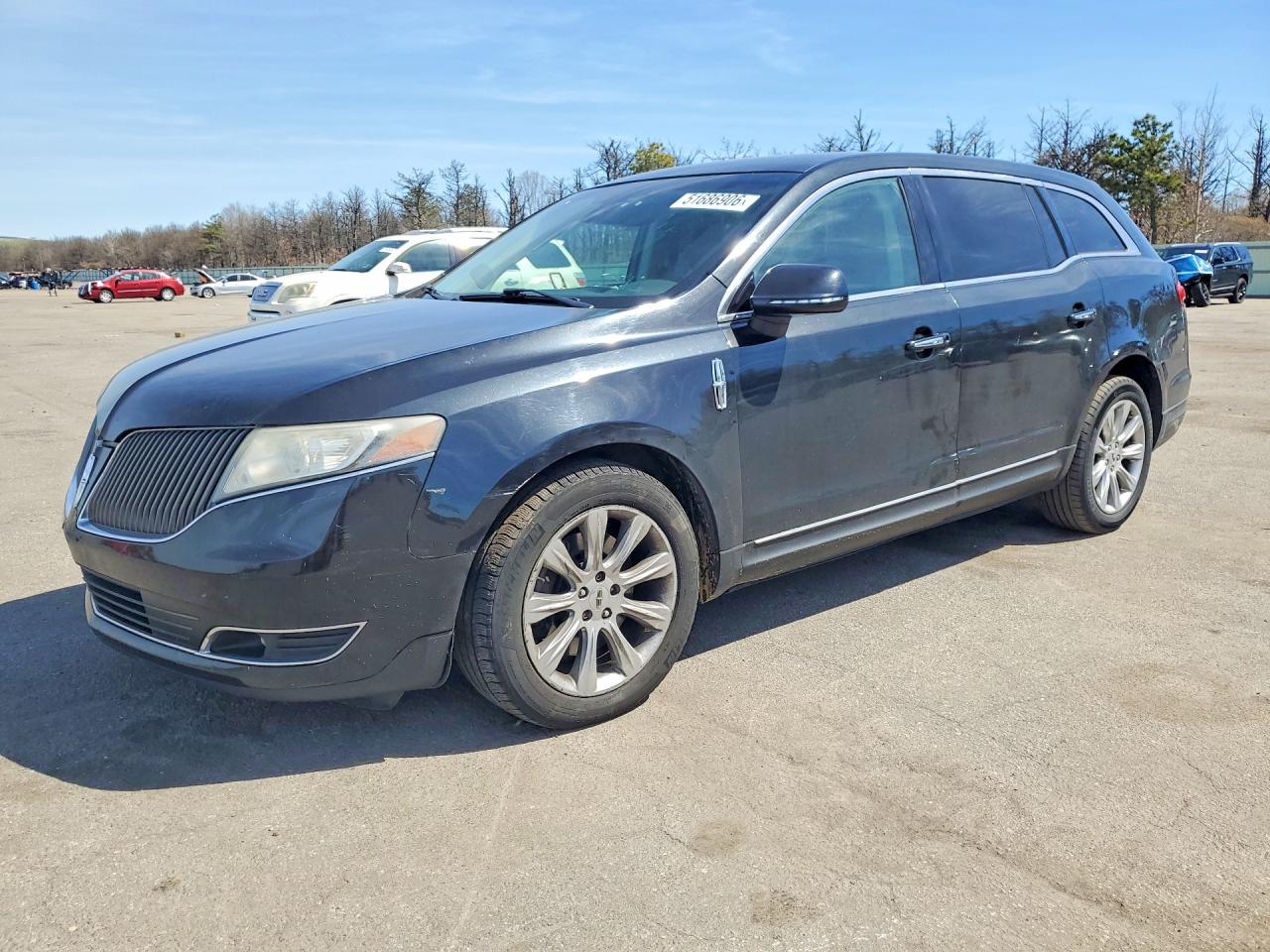 2013 Lincoln Mkt VIN 2LMHJ5FK8DBL54018 photo 1
