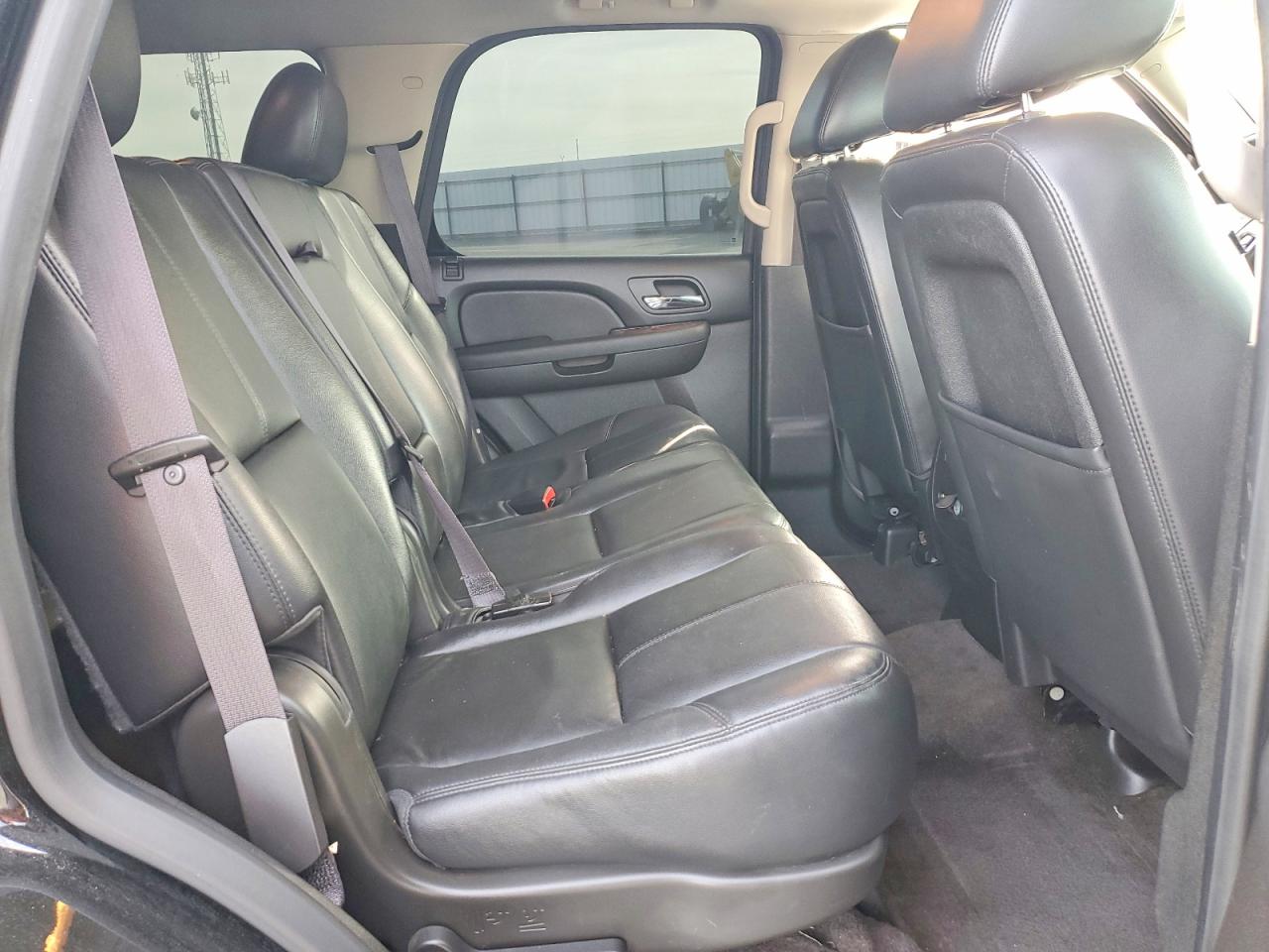 2014 Chevrolet Tahoe VIN 1GNSCBE02ER248149 photo 11