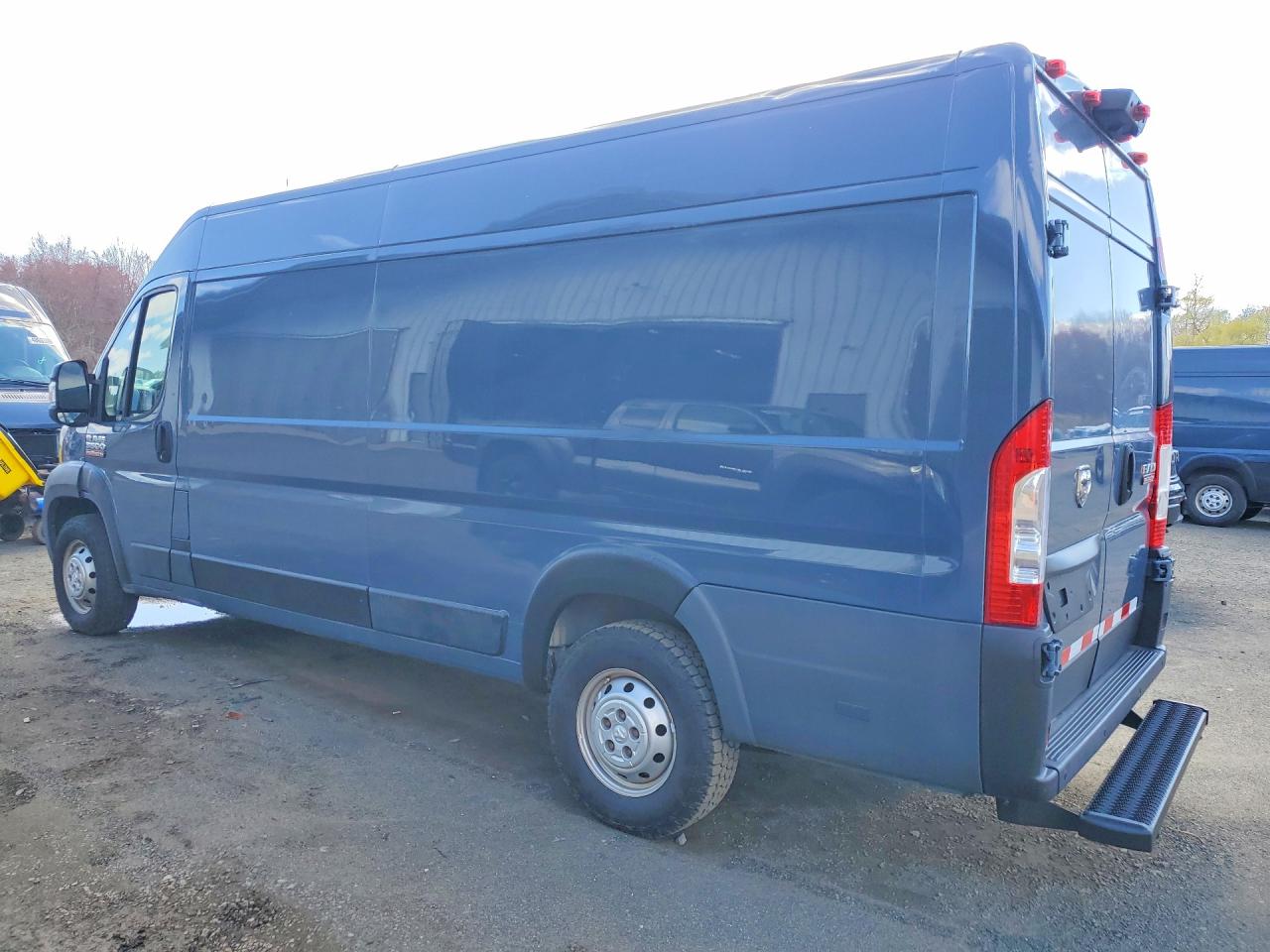 2019 Ram Promaster VIN 3C6URVJG1KE548820 photo 2