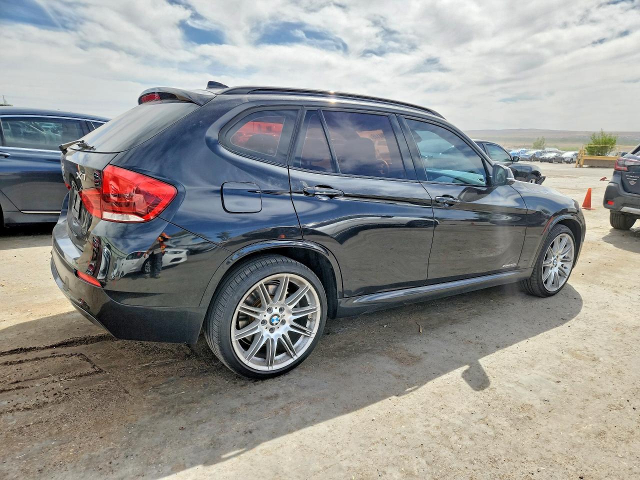 2013 BMW X1 VIN WBAVM5C54DVV91115 photo 3