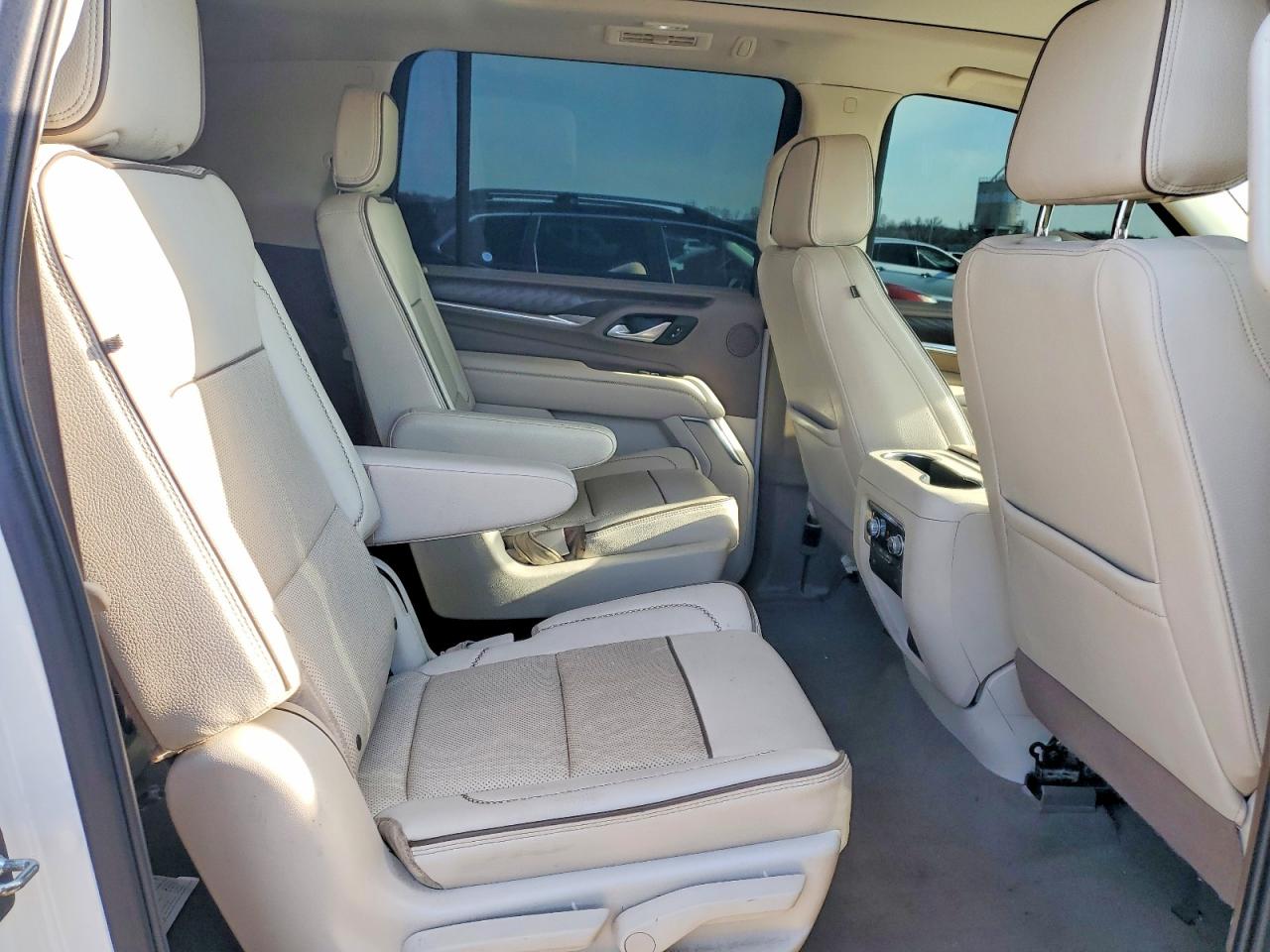 2022 GMC Yukon VIN 1GKS2JKL6NR290395 photo 10