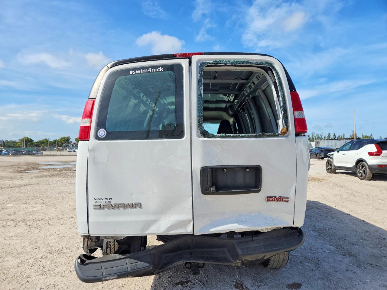 2019 GMC Savana VIN 1GTW7AFG7K1191042 photo 6