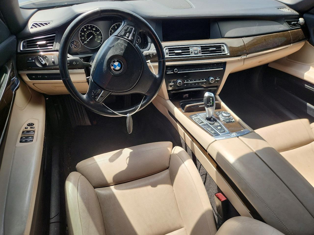 2011 BMW 7 series VIN WBAKX8C57BC198391 photo 8