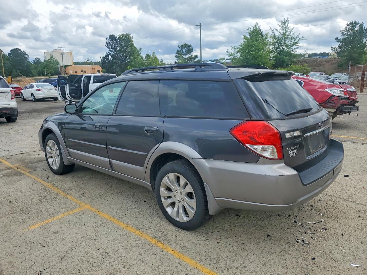 2009 Subaru Outback VIN 4S4BP66C797344658 photo 2